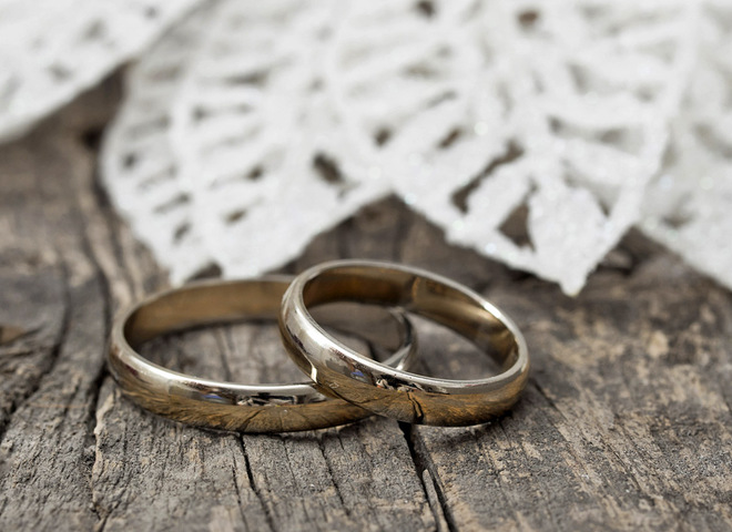 Сон о золотом кольце: что он означает для женщин и мужчин?